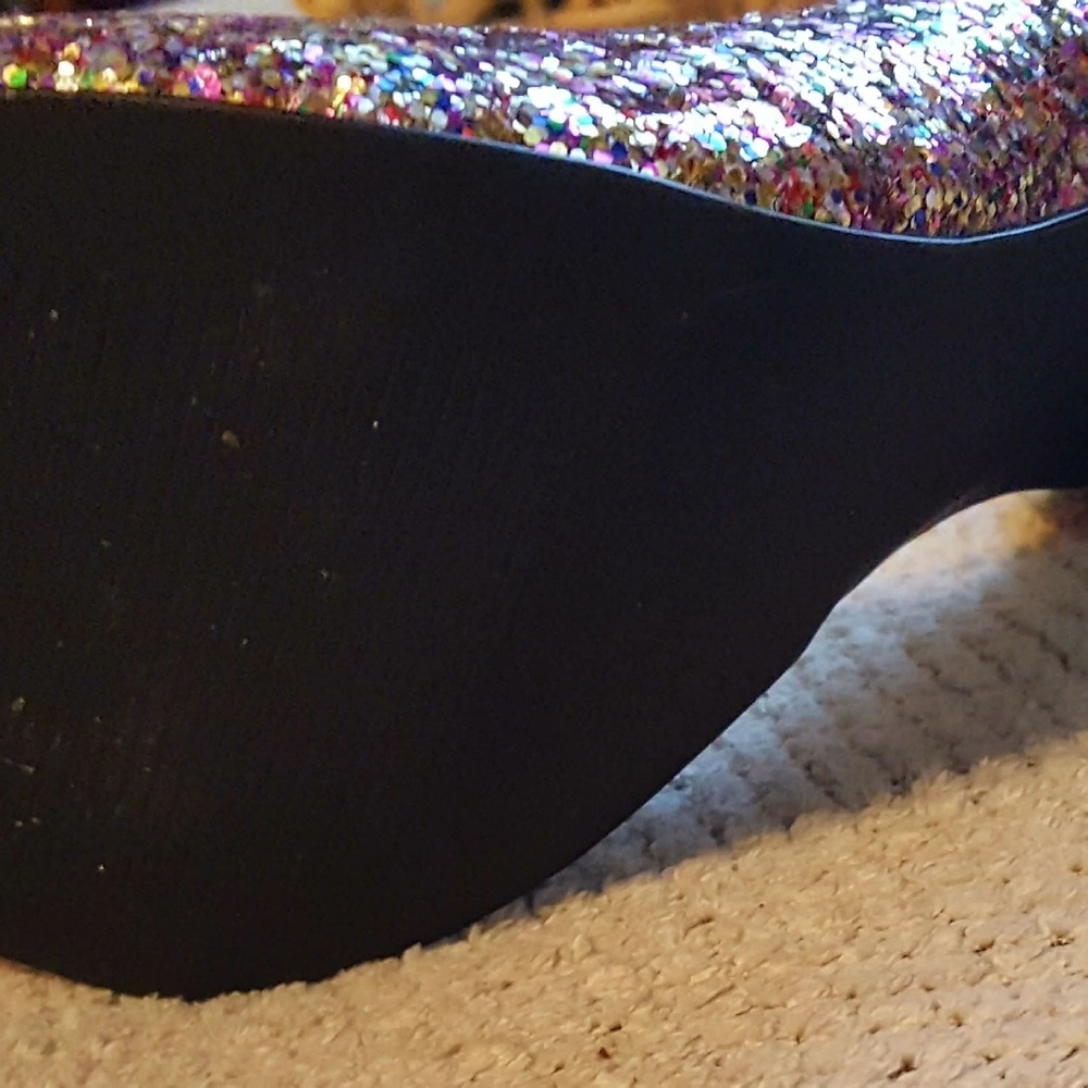 Carlos Sparkly 👠👠 - Picture 4 of 6